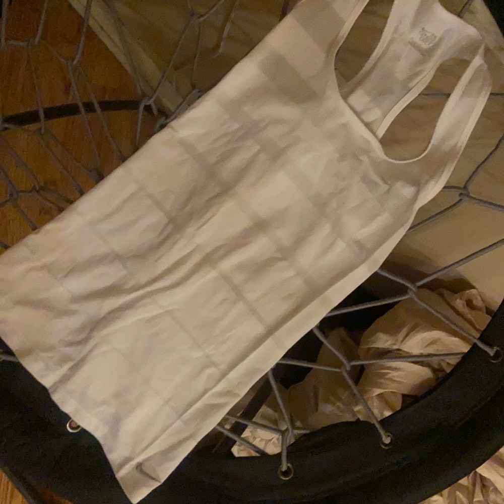Nike tank like new gently used